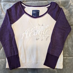 AEO raglan sleeve sweatshirt